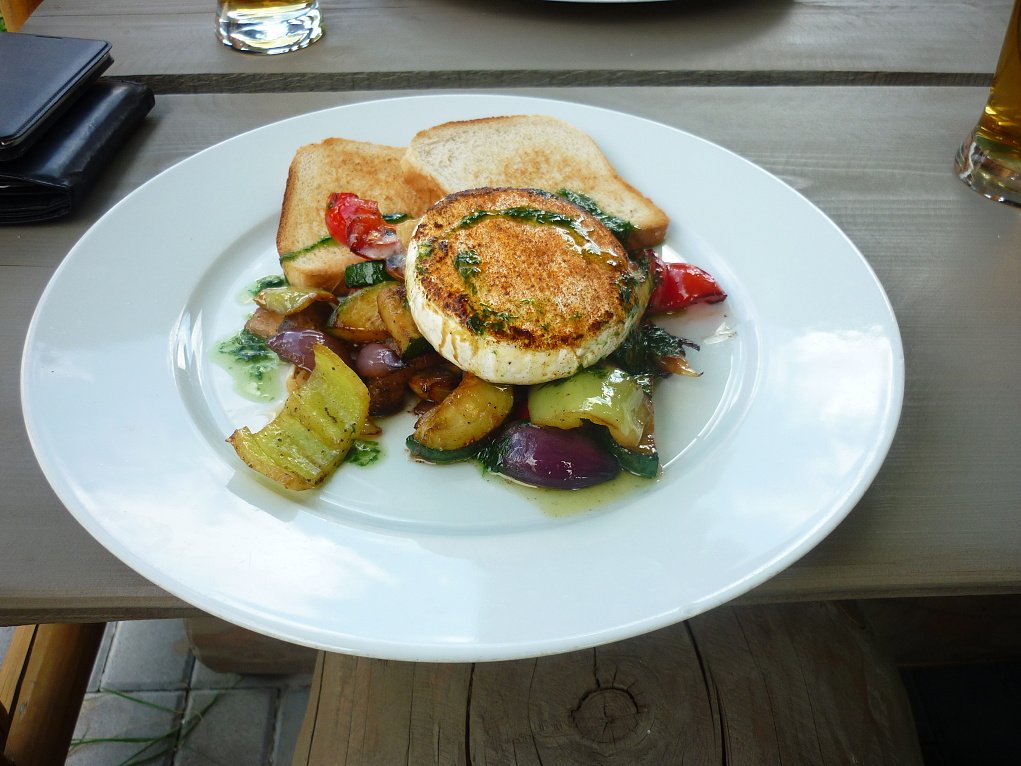 hermelín s grilovanou zeleninou